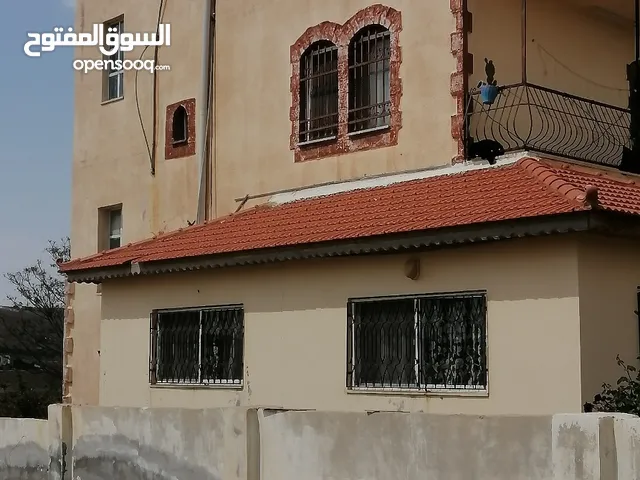 200 m2 More than 6 bedrooms Townhouse for Sale in Al Karak Mu'ta