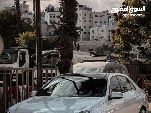 مرسيدس E200