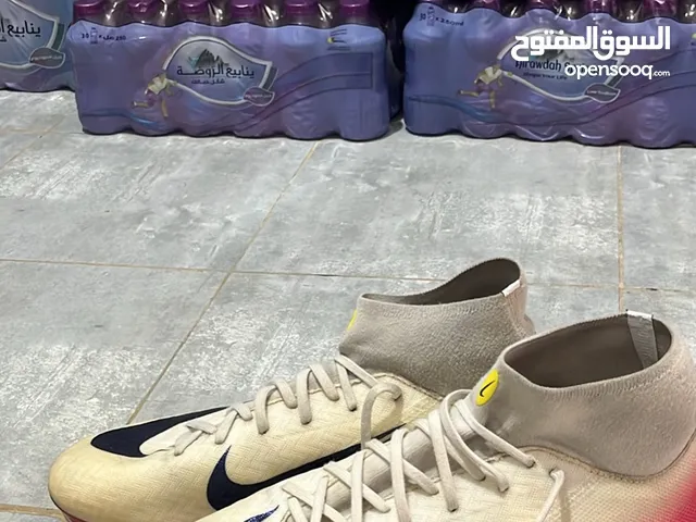 Nike mercurial academy