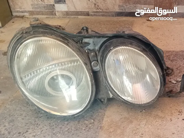 ضو أمامي يمين مرسيدس غواصة كوبيه