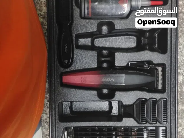ماكينة حلاقة مع نمر كامل مع مقص حلاقة 0.6  بحالة نظيفة بسعر 30