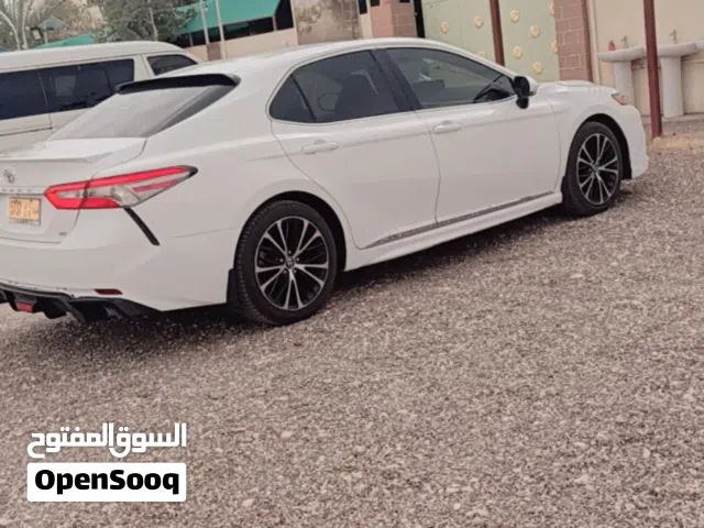 2018 تويوتا كامري SE