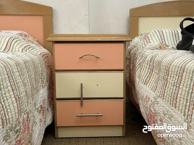غرفتين نوم غرفة ولادي ووحدة بناتي