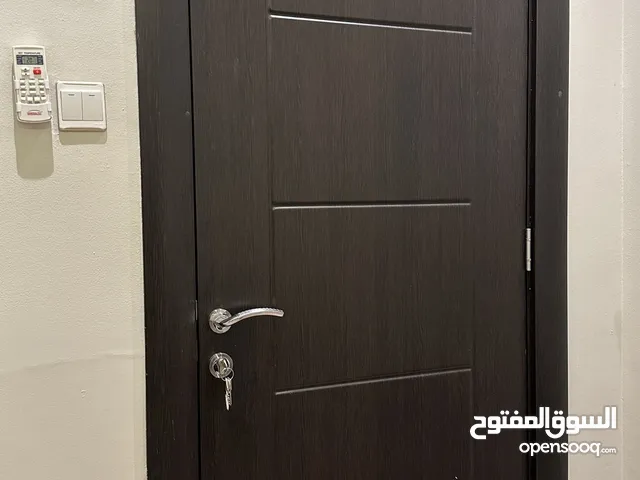 باب خشب للبيع ( waterproof)