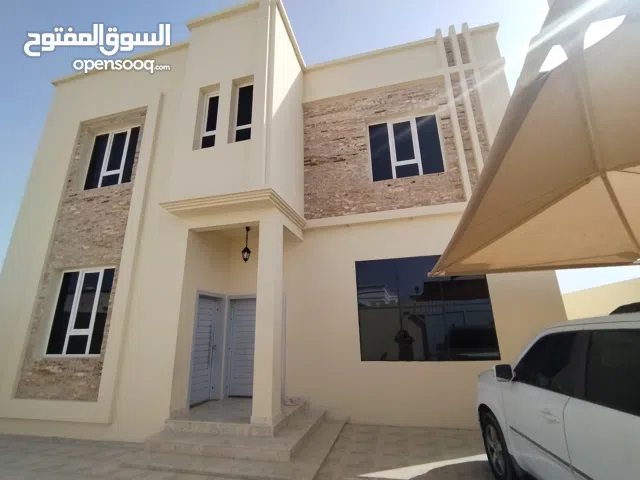 314 m2 More than 6 bedrooms Villa for Sale in Al Sharqiya Sur