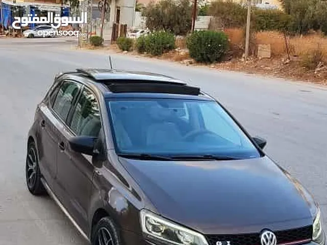 بولو 2015 اتماتك اصل فتحه سقف بانوراما اصل بسعر حرق 53000 عداد 43 ألف كيلو بدل وارد