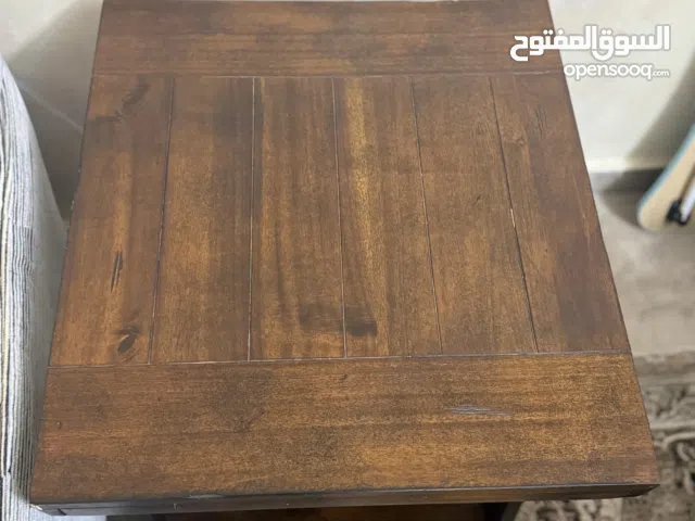 طاولة وسط انتيكا لون بني