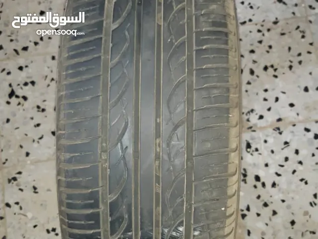 ثلاث اطارات واحد جديد و2 شبه جديد