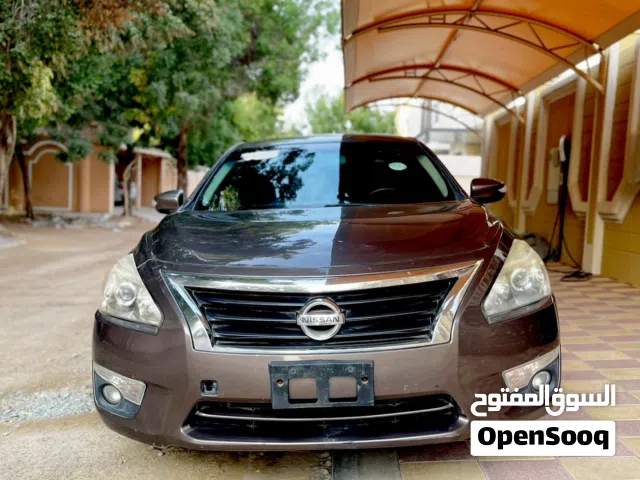 2015 نيسان التيما SV