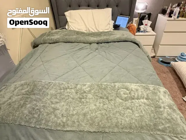 سرير نفر ونص