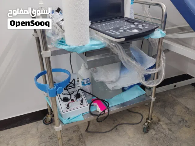 عيادة نسائية بجهاز سونار مع بروب ابدومنال وفجاينال تعقيم سدية حاجز طبي ترولي  مكتب كراسي مكتبية لبيع