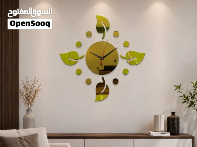 ساعة حائط جلد ذهبي مودرن بتصميم أوراق الشجر ثلاثية الأبعاد – ديكور فخم للمنازل العصرية