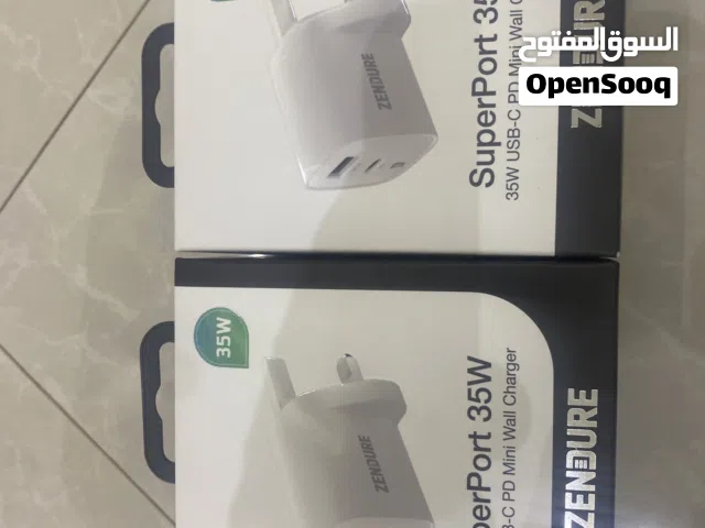 شاحن من شركة زندور 35wبنفذين مناسب للسفر بسعر مناسب