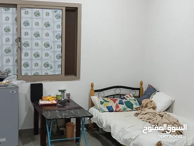 bedspace available 50 bd with ewa