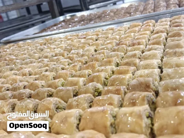 بقلاوات وكنافات بانواعها