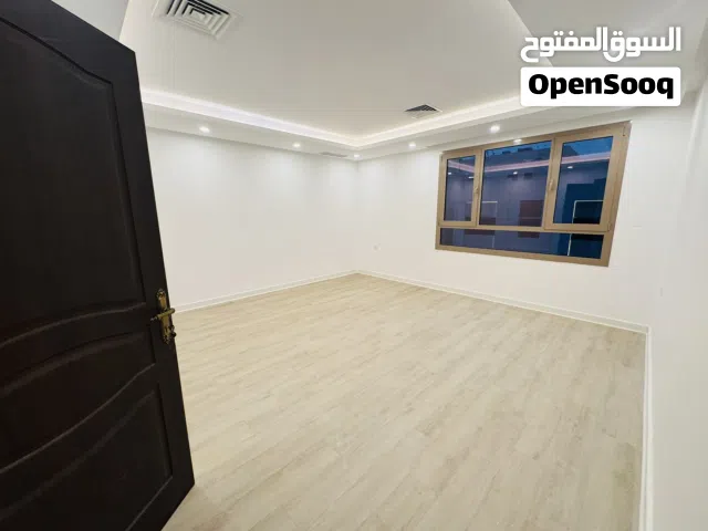 للإيجار شقة غرفتين بالفنيطيس