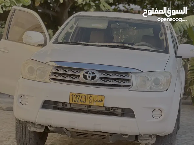 تيوتا فورشنر ( جير عادي ) 2011