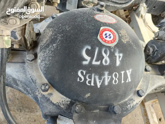 للبيع مستودع السيارات وقطع الغيار