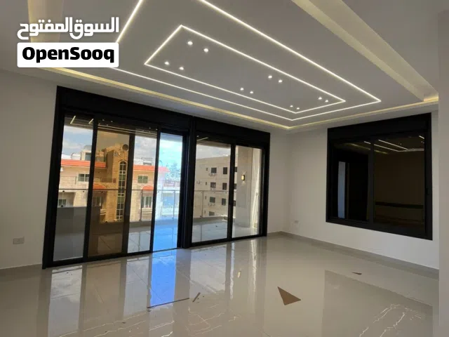 شقة200 متر مع  مع ترس 200 متر و شلال و باربيكيو وكراج خاص في مرج الحمام اسكان عالية