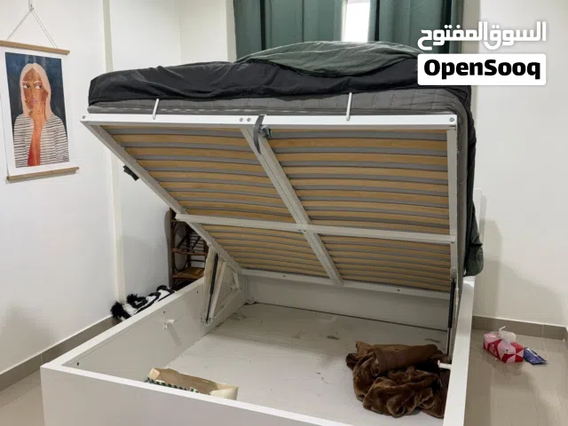 سرير مع المرتبه من ايكيا حالته ممتازه
