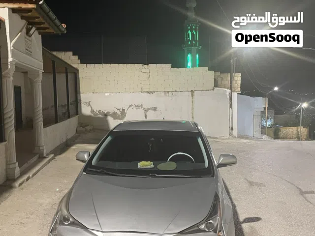 2017 تويوتا بريوس Prius
