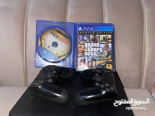 بلستيشن 4 مستعمل مع جهازين و سيدي بيس وقراند حالة الجهاز سليم ونظيف تواصل اذا كنت جاد و امورك طيبه