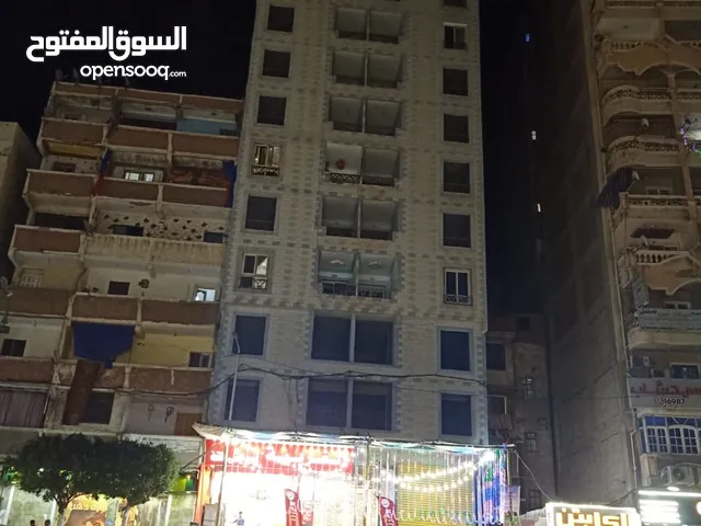 شقه علي الشارع الرئيسي اسكندريه مطروح عماره الغربيه