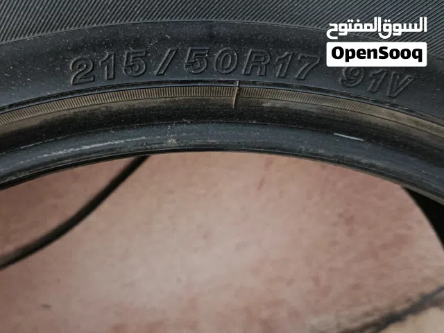 زوج تايرات يوكوهاما ياباني نظيف قياس 17/50/215