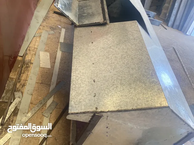 السلام عليكم  موجود طوايل حلال وشباك حلال وما شابه