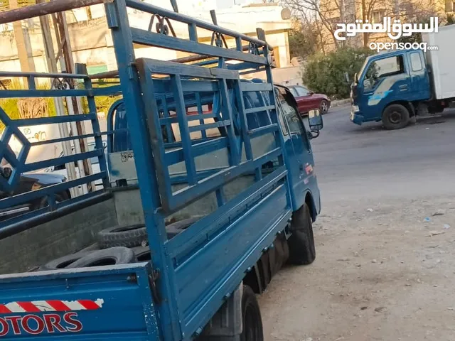 Box Kia 2002 in Amman