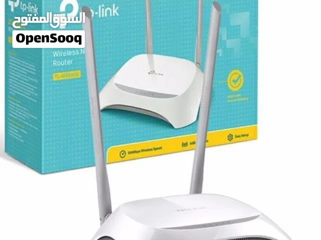 راوتر لاسلكي من نوع TP-Link TL-WR840N، وهو جهاز مصمم لتوفير اتصال شبكة سلكي ولاسلكي للمنازل والمكاتب