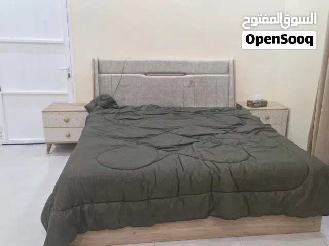 غرفة نوم شبه جديده