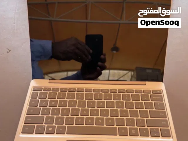 كمبيوتر نظيف وممتاز