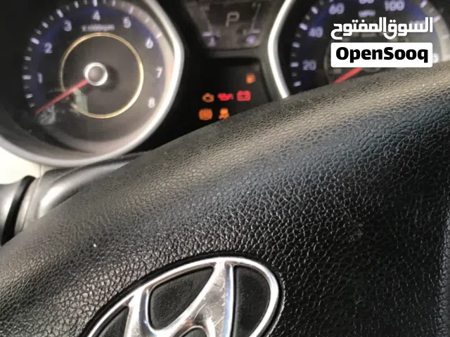 2013 هيونداي النترا Limited