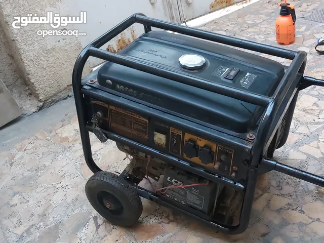 مولد كهرباء استرا اصلية و مطبوع عليها شركة بيت الوادي الاصلية 5 كيفي و تتحمل اقصى شي 5.5كيفي 25امبير
