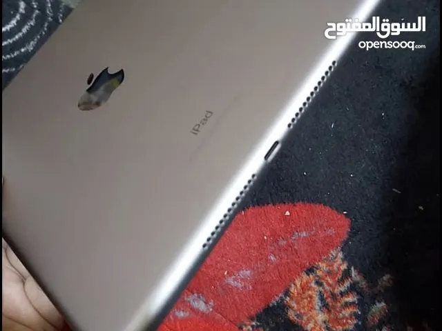 Apple iPad 5 32 GB in Abu Dhabi