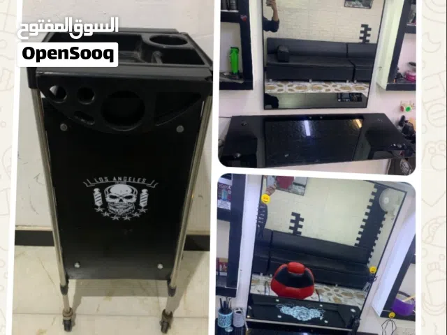 السلام عليكم السلام عليكم شباب يوجد لدينا مرايات مال حلاقه وميز مالهن مرايتين زائد ميزهن