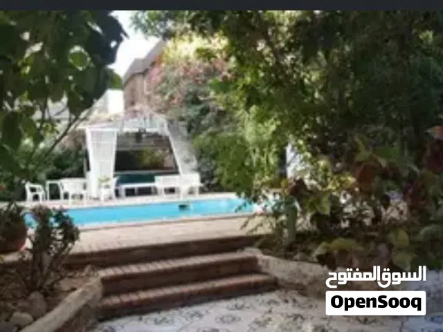 فيلا بحمام سباحه وجنينه كبيره مساحه 1100م متاح إمكانية البدل بشقه 150 متر في  زايد أو التجامع الخامس