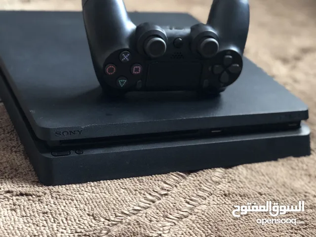 PS4 SLIM بحالة الجديد