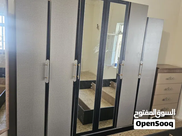 نجار عام فتح وشد انواع الغرف والابواب والجراجيب،،