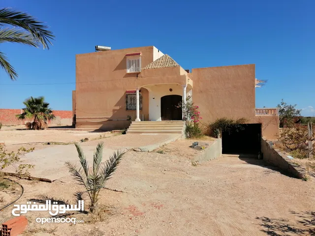400m2 4 Bedrooms Villa for Sale in Gabès Other