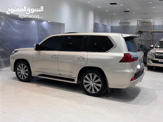 Lexus LX-570 / 2017 (Beige)