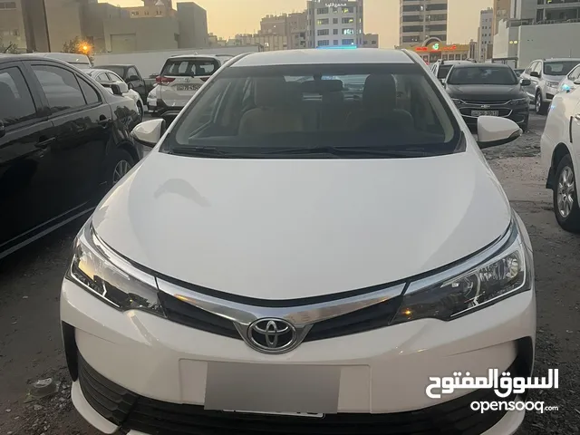 تويوتا كورولا  2018 بحاله ممتازه و1600 سى سى