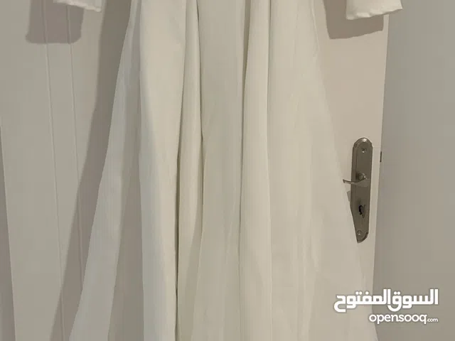 فستان زفاف جديد