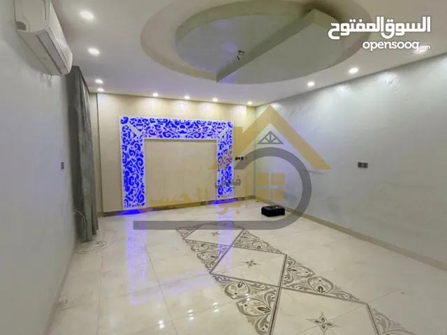 دار للايجار في منطقة العباسية تجاري خلف دائرة الصحة بمساحة 300 متر.#6.