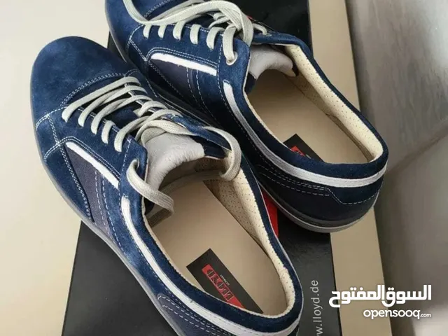 شوز الماني من براند لويد [ Lloyd ] اصلي مية بالمية القياس 43 - 44 لون جنز ازرق او ازرق غامق