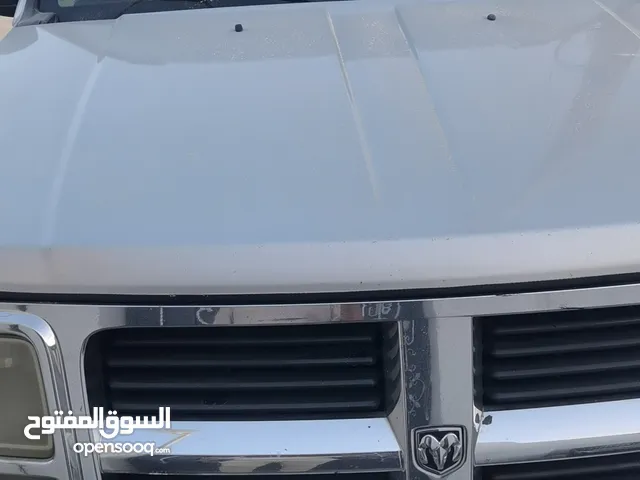 السلام عليكم للبيع سياره دوج نترو