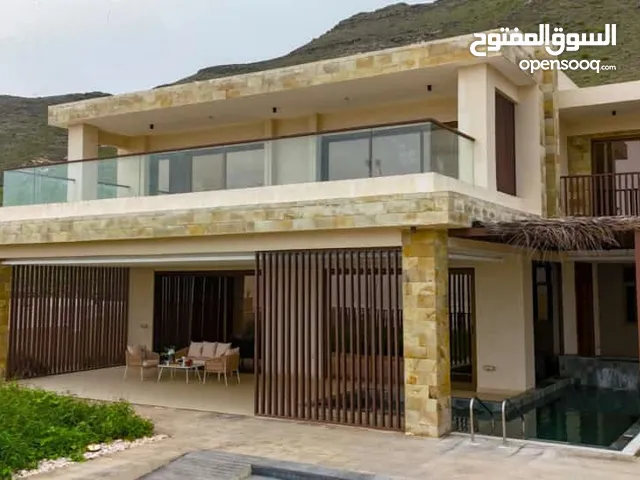 4 Bedrooms Chalet for Rent in Dhofar Salala