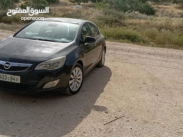 اوبل استرا