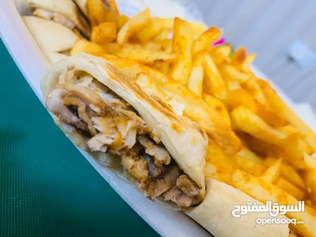 مطلوب شريك في مطعم في بني كنانه المطعم ذو سمعه طيبه وقاعدة زبائن قوية من فضل الله أسأل قبل لا ترن